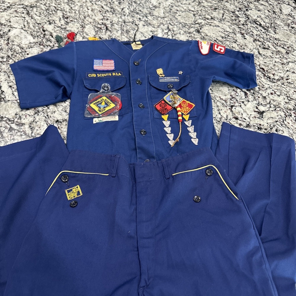 Vintage Cub Scouts Weeblos - Complete Uniform NC Patches Pins Late 70s Early 80s